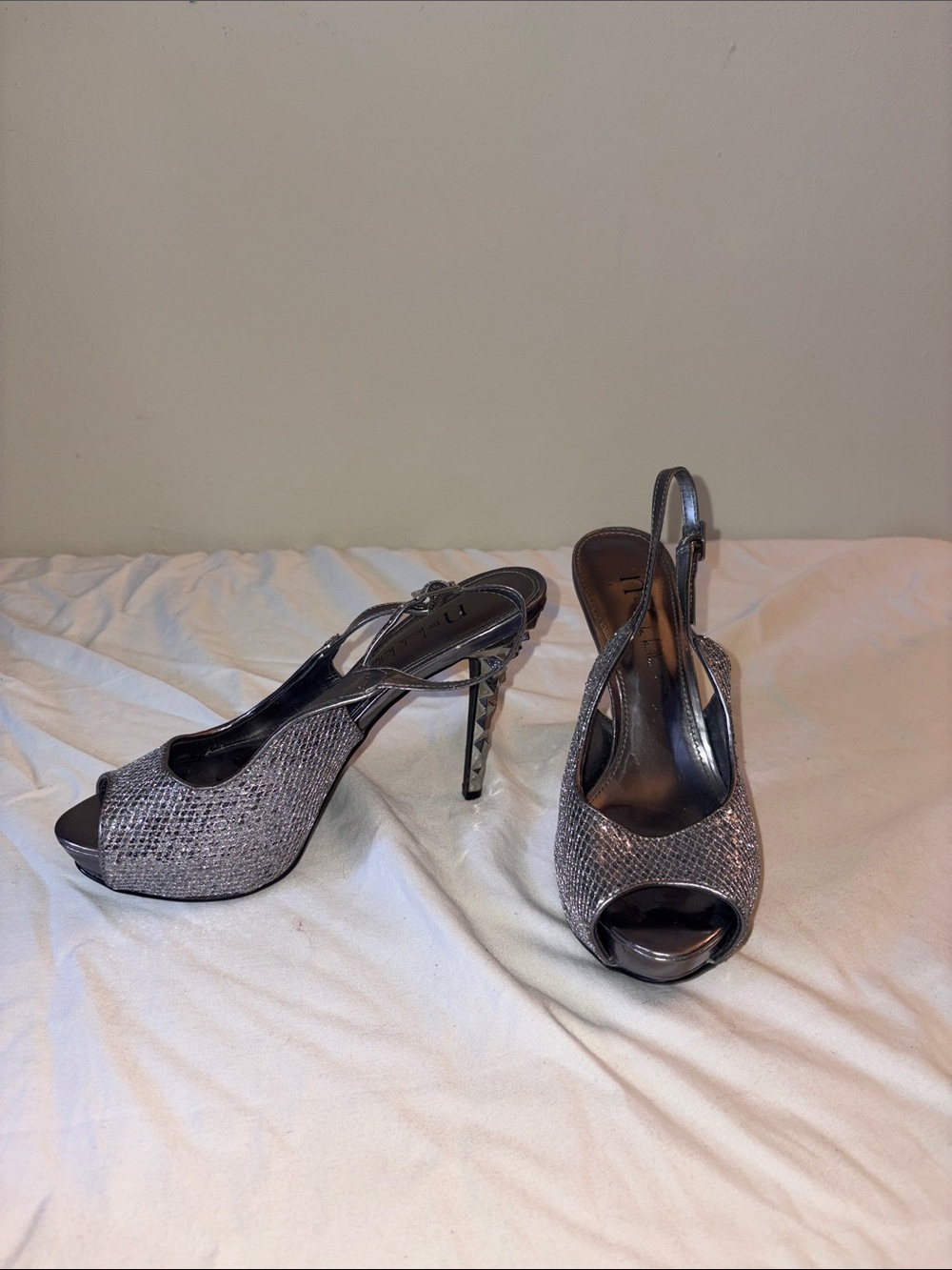 Nicole Miller Silver Metallic Peep-Toe Slingback Heels